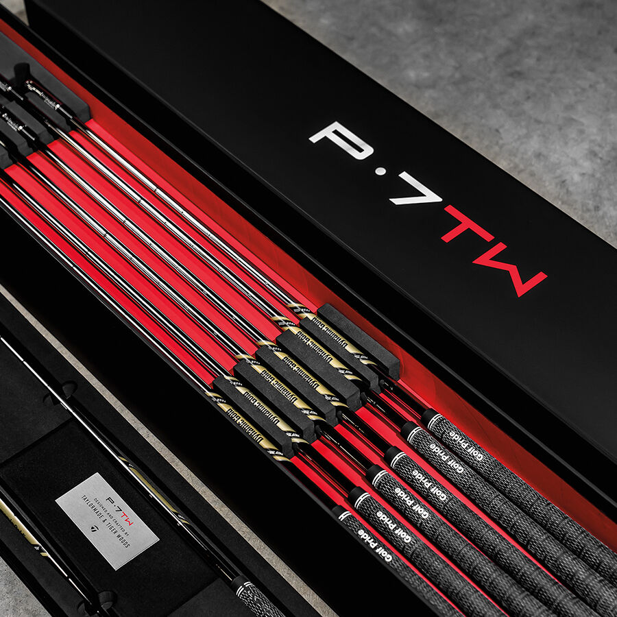 TaylorMade P7TW 8本 ダイナミックTour Issue P∙7TW Irons